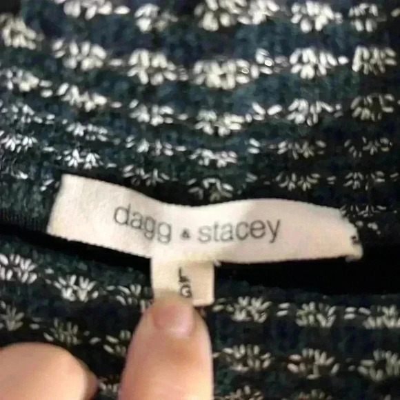 Designer Brand Dagg and Stacey  Cropped Mock Turtleneck Sweater Size Lg - Picture 3 of 8